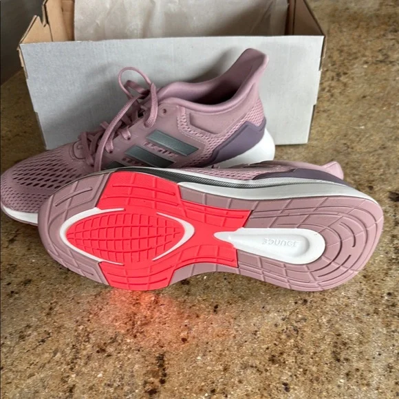 ~NEW~ Adidas Purple Sneakers with Breathable Mesh & Modern Design 8.5 GZ4075 - Picture 5 of 6